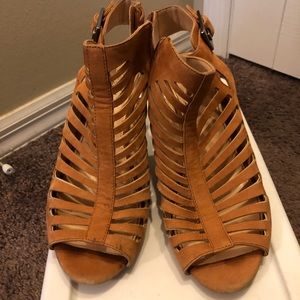 Vince Camuto Heels